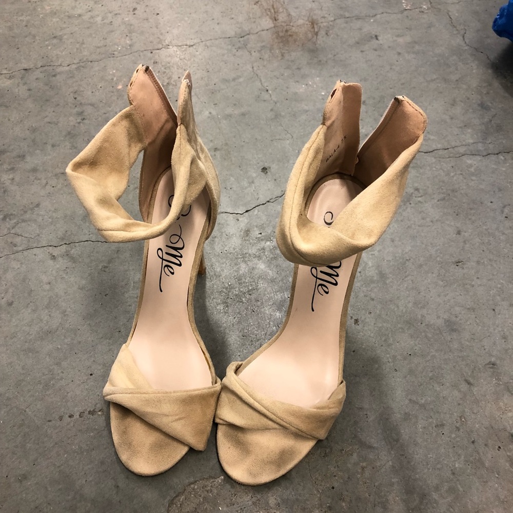 Tan sandal heels faux suede
